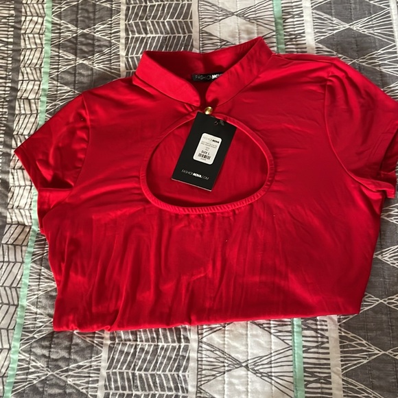 FashionNova  Don’t Think You Can Do Better Keyhole Bodysuit - Picture 3 of 5